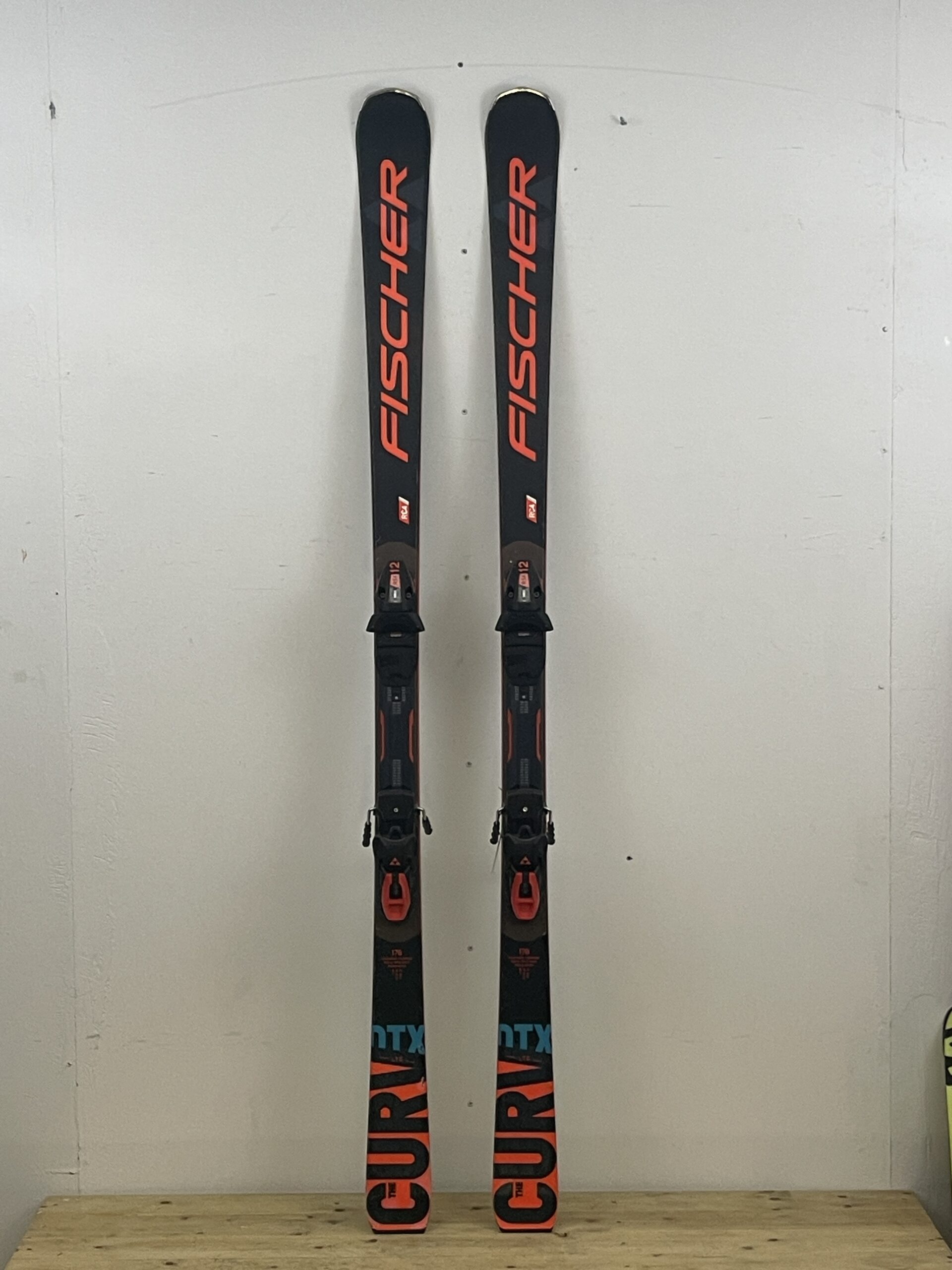 fischer-the-curv-dtx-178cm-naudotos-slides-vilnius.jpg Fischer The Curv DTX 178 cm naudotos slidės – used skis Vilniuje | Sniego Kalnas