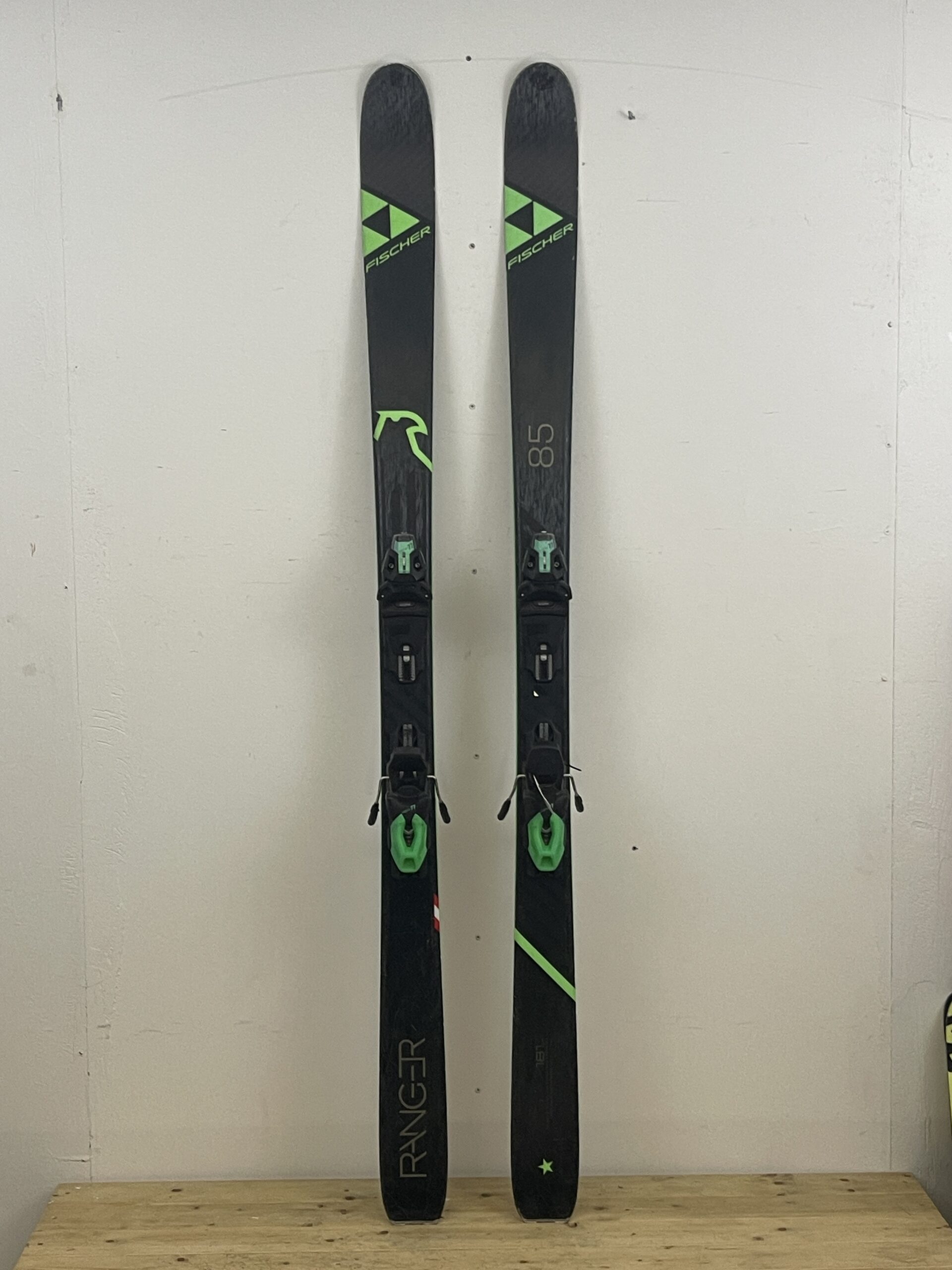 fischer-ranger-85-181cm-naudotos-slides-vilnius.jpg Fischer Ranger 85 181 cm naudotos slidės – used skis Vilniuje | Sniego Kalnas