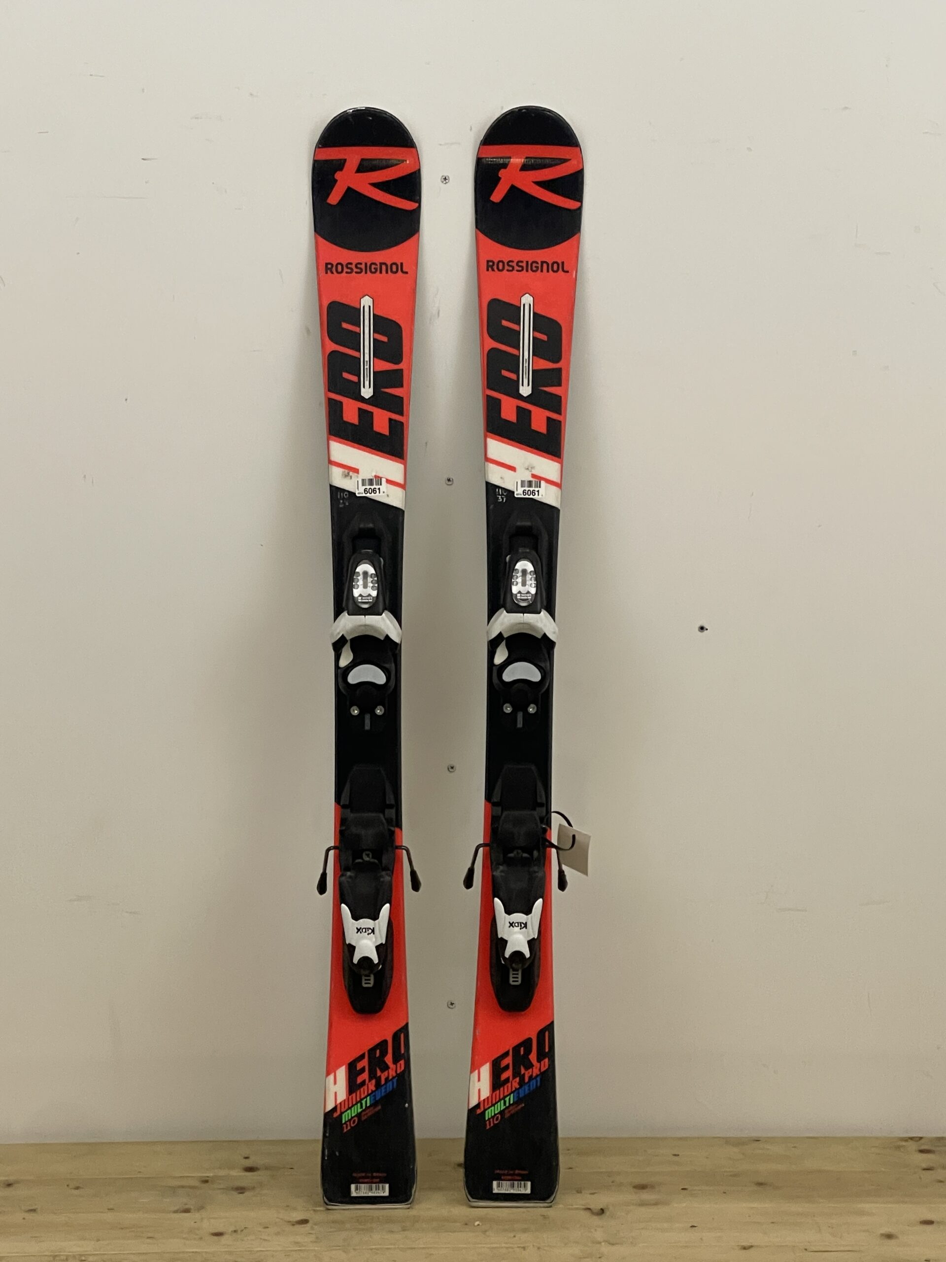 rossignol-hero-jr-110cm-naudotos-slides-vilnius.jpg naudotos kalnų slidės rossignol hero jr 110cm vilnius lietuva sniego kalnas used skis lithuania