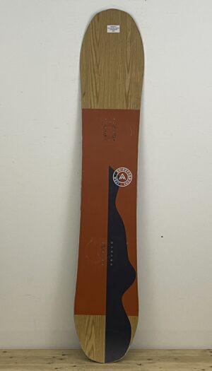 West Helvetic Shapes 163CM naudota snieglentė, naudotos snieglentės, snowboard įranga, naudotas žiemos inventorius Vilnius – Sniego Kalnas