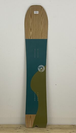 West Helvetic Shapes 160CM naudota snieglentė, naudotos snieglentės, snowboard įranga, naudotas žiemos inventorius Vilnius – Sniego Kalnas