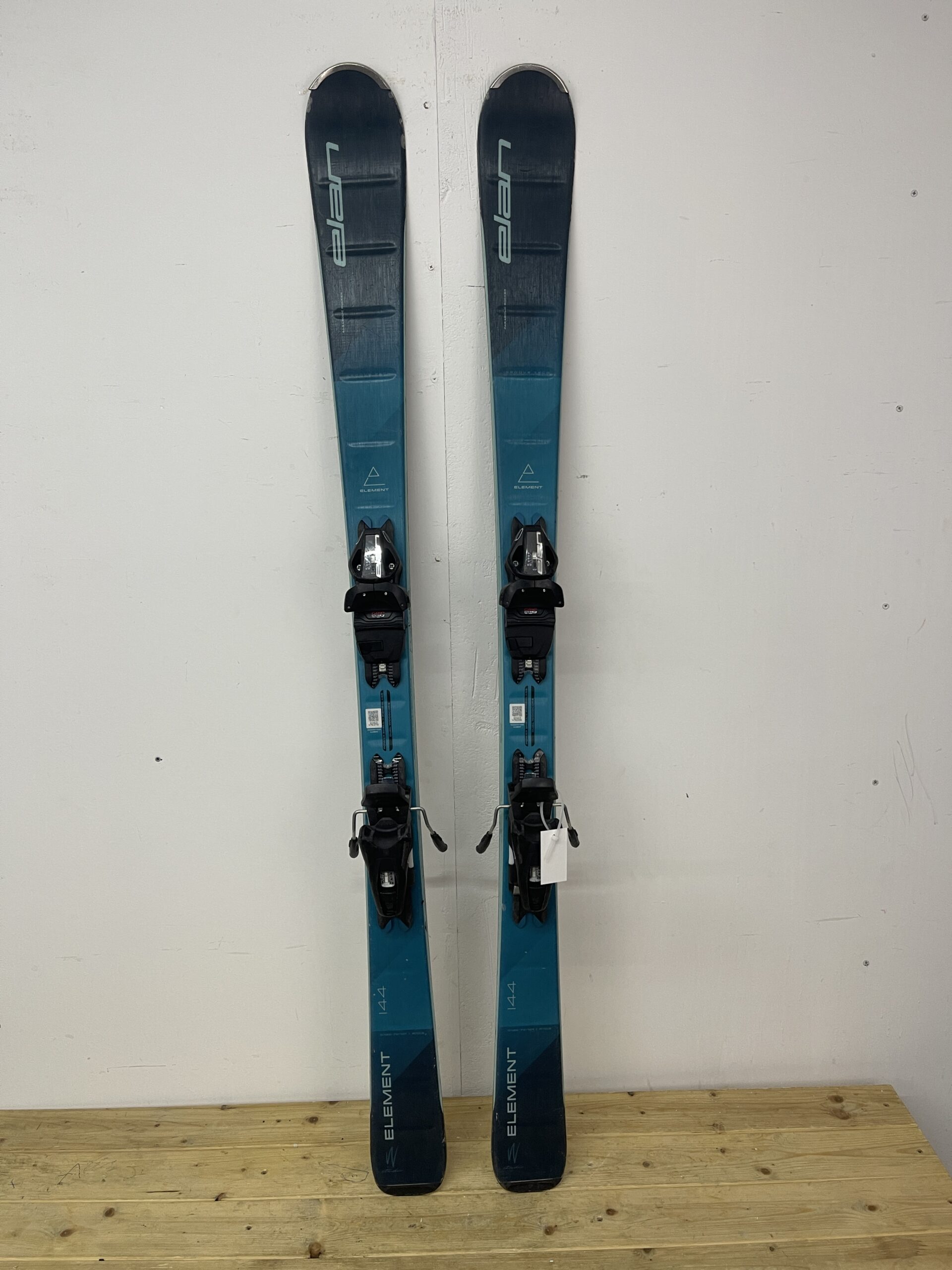 elan-element-144cm-naudotos-slides-vilnius.jpg Elan Element 144 cm naudotos slidės – used skis Vilniuje | Sniego Kalnas
