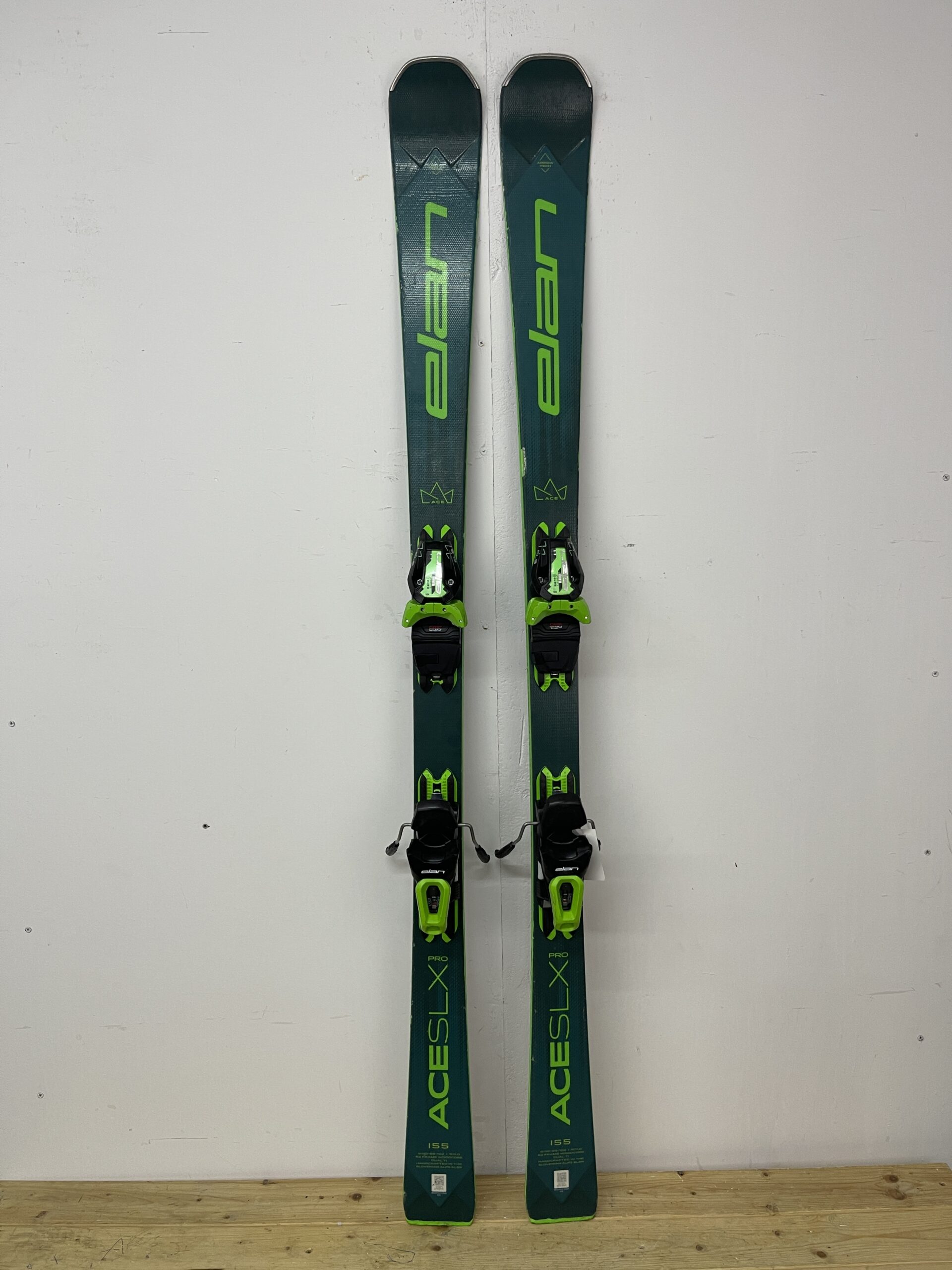 elan-ace-slx-155cm-naudotos-slides-vilnius.jpg Elan Ace SLX 155 cm naudotos slidės – used skis Vilniuje | Sniego Kalnas
