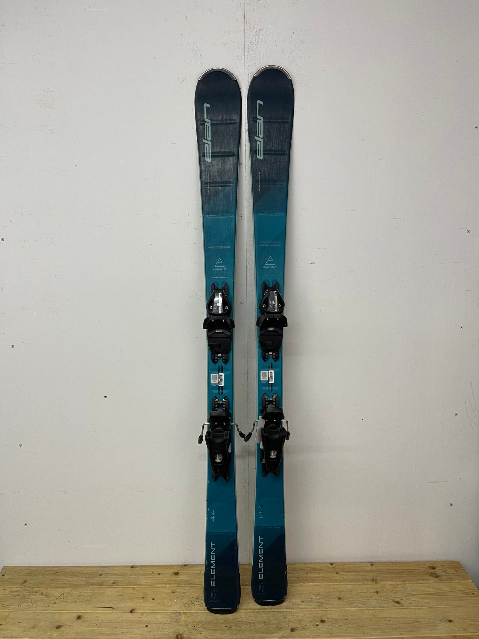 elan-element-144cm-naudotos-slides-vilnius.jpg Elan Element 144 cm naudotos slidės – used skis Vilniuje | Sniego Kalnas
