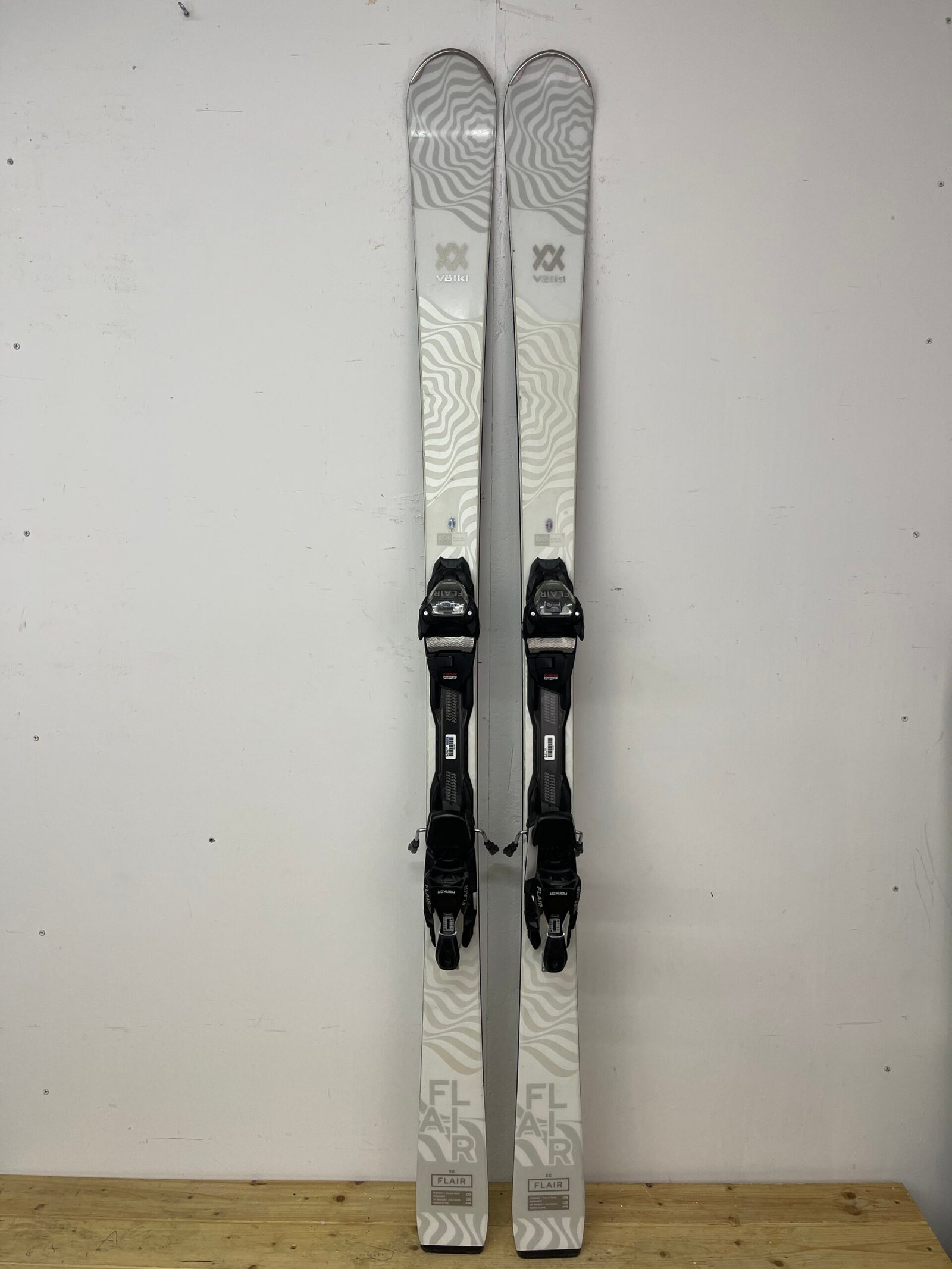 volkl-flair-163cm-naudotos-slides-vilnius.jpg Völkl Flair 163 cm naudotos slidės – used skis Vilniuje | Sniego Kalnas