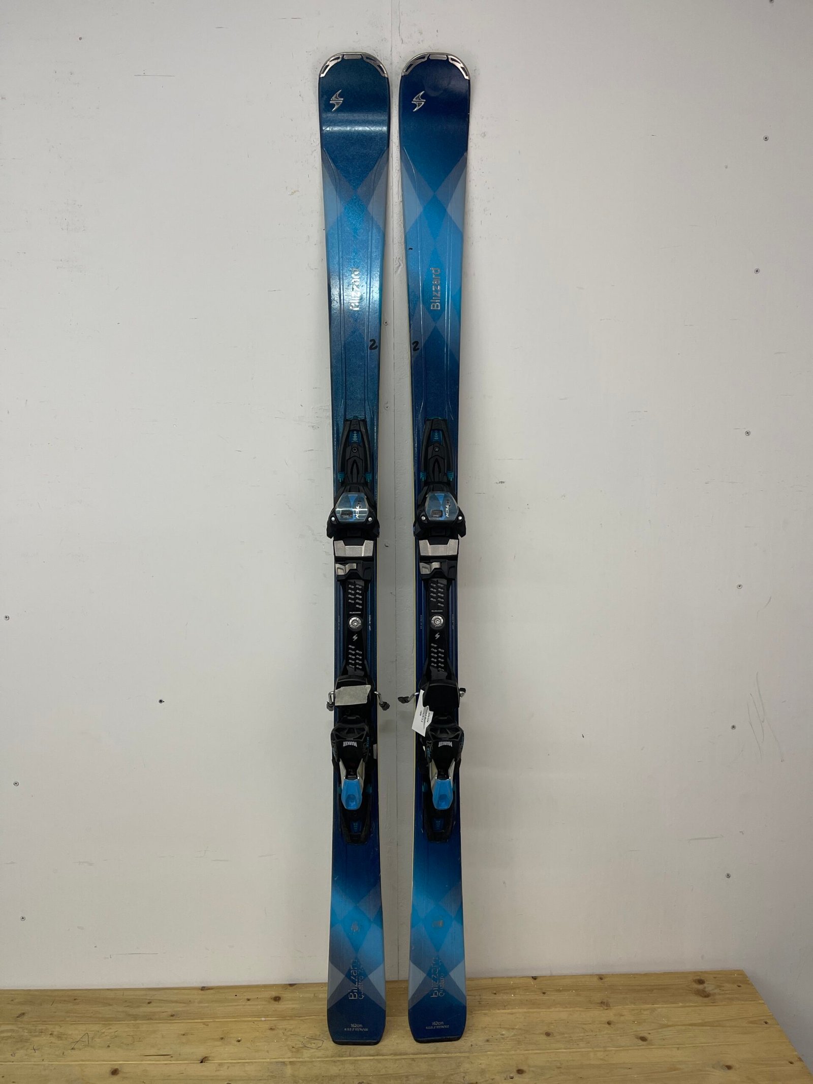 blizzard-quattro-162cm-naudotos-slides-vilnius.jpg Blizzard Quattro 162 cm naudotos slidės – used skis Vilniuje | Sniego Kalnas