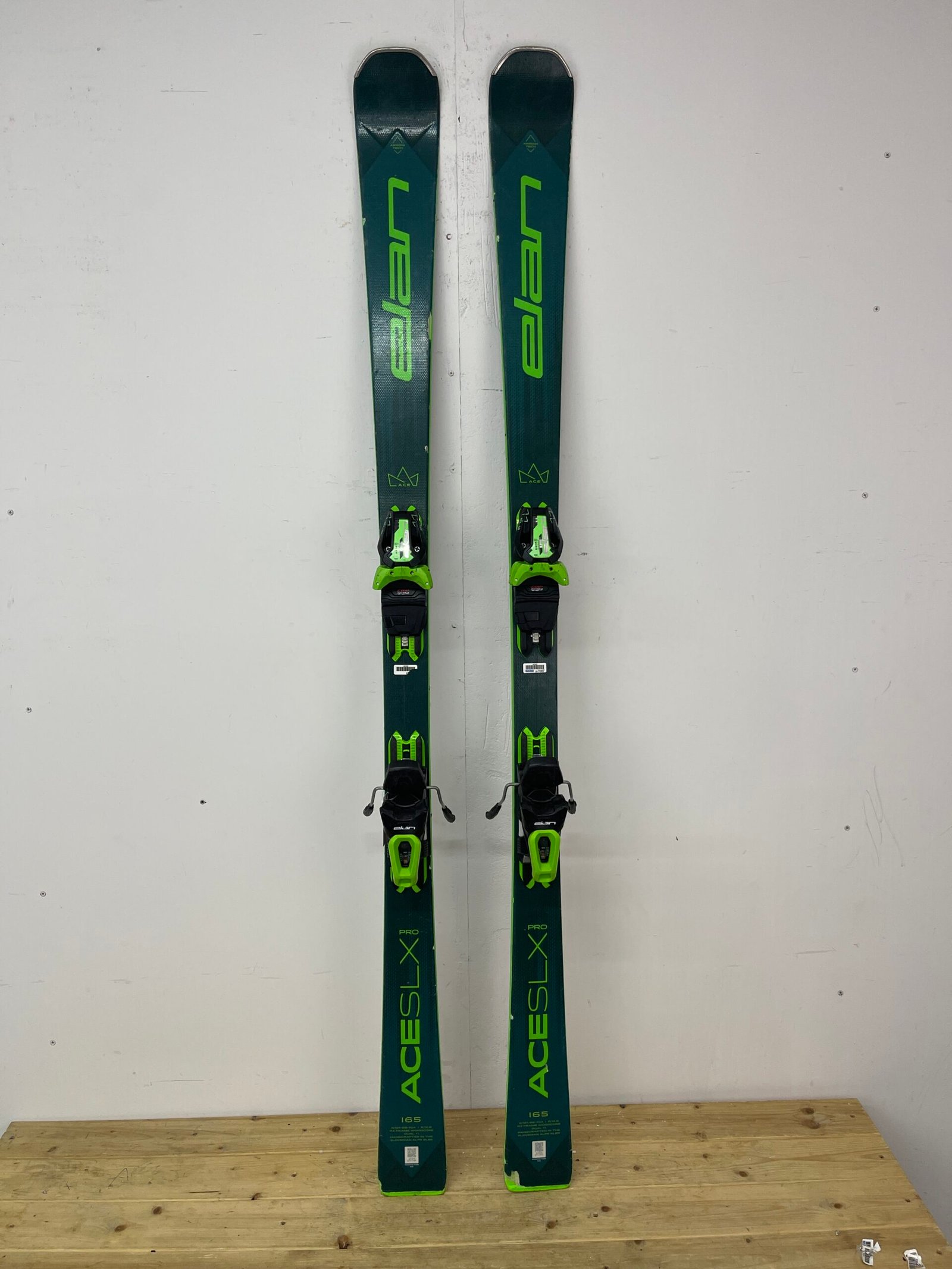 elan-ace-slx-165cm-naudotos-slides-vilnius.jpg Elan Ace SLX 165 cm naudotos slidės – used skis Vilniuje | Sniego Kalnas