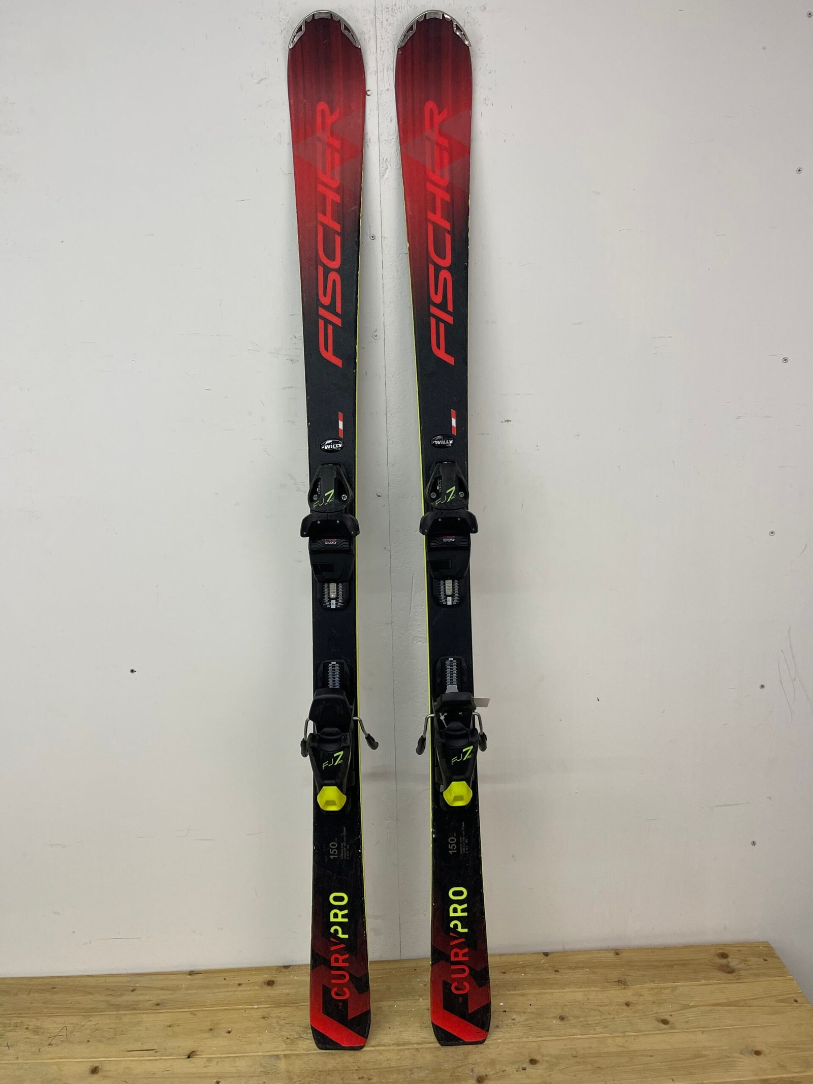 fischer-rc4-150cm-naudotos-slides-vilnius.jpg Fischer RC4 150 cm naudotos slidės – used skis Vilniuje | Sniego Kalnas