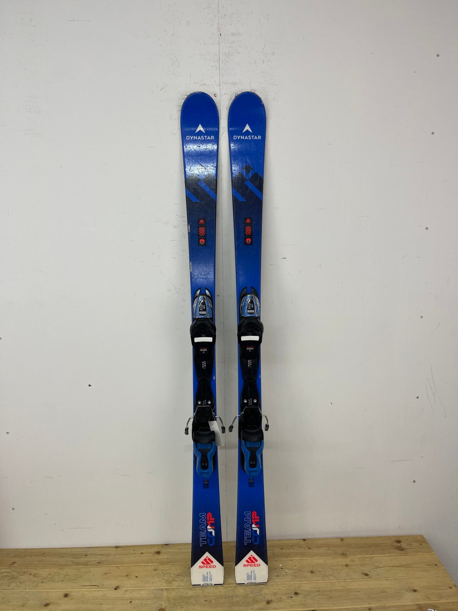 dynastar-140cm-naudotos-slides-vilnius.jpg Dynastar 140 cm naudotos slidės – used skis Vilniuje | Sniego Kalnas