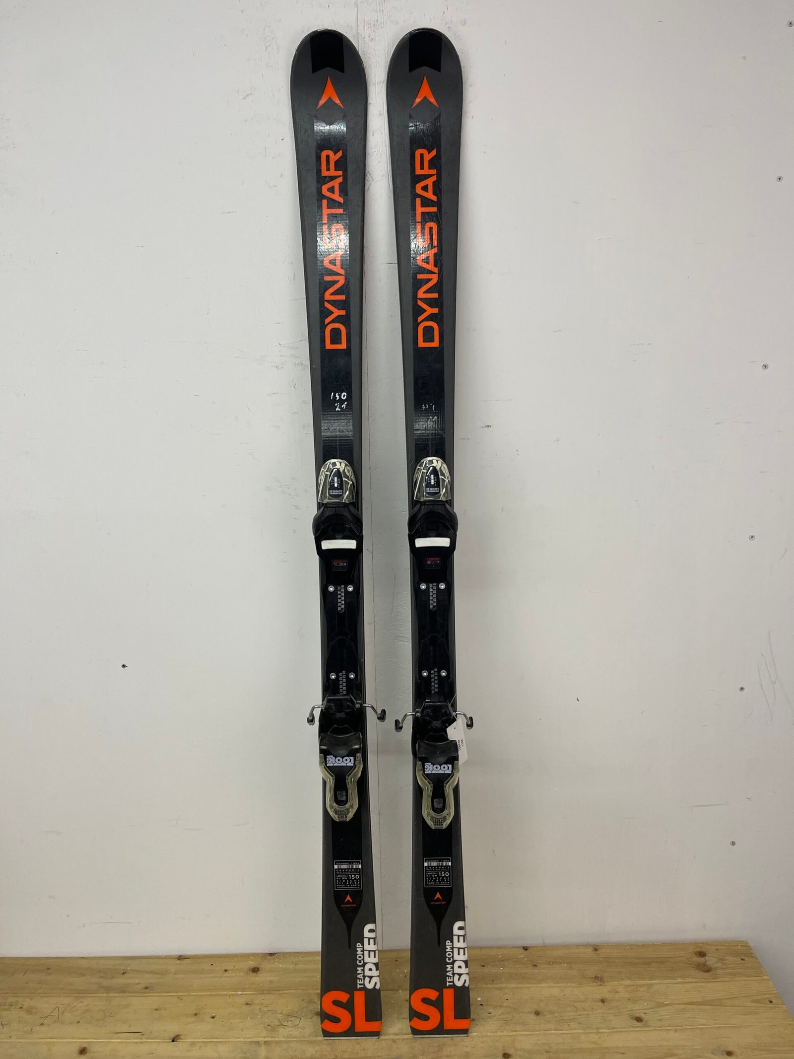 dynastar-150cm-naudotos-slides-vilnius.jpg Dynastar 150 cm naudotos slidės – used skis Vilniuje | Sniego Kalnas