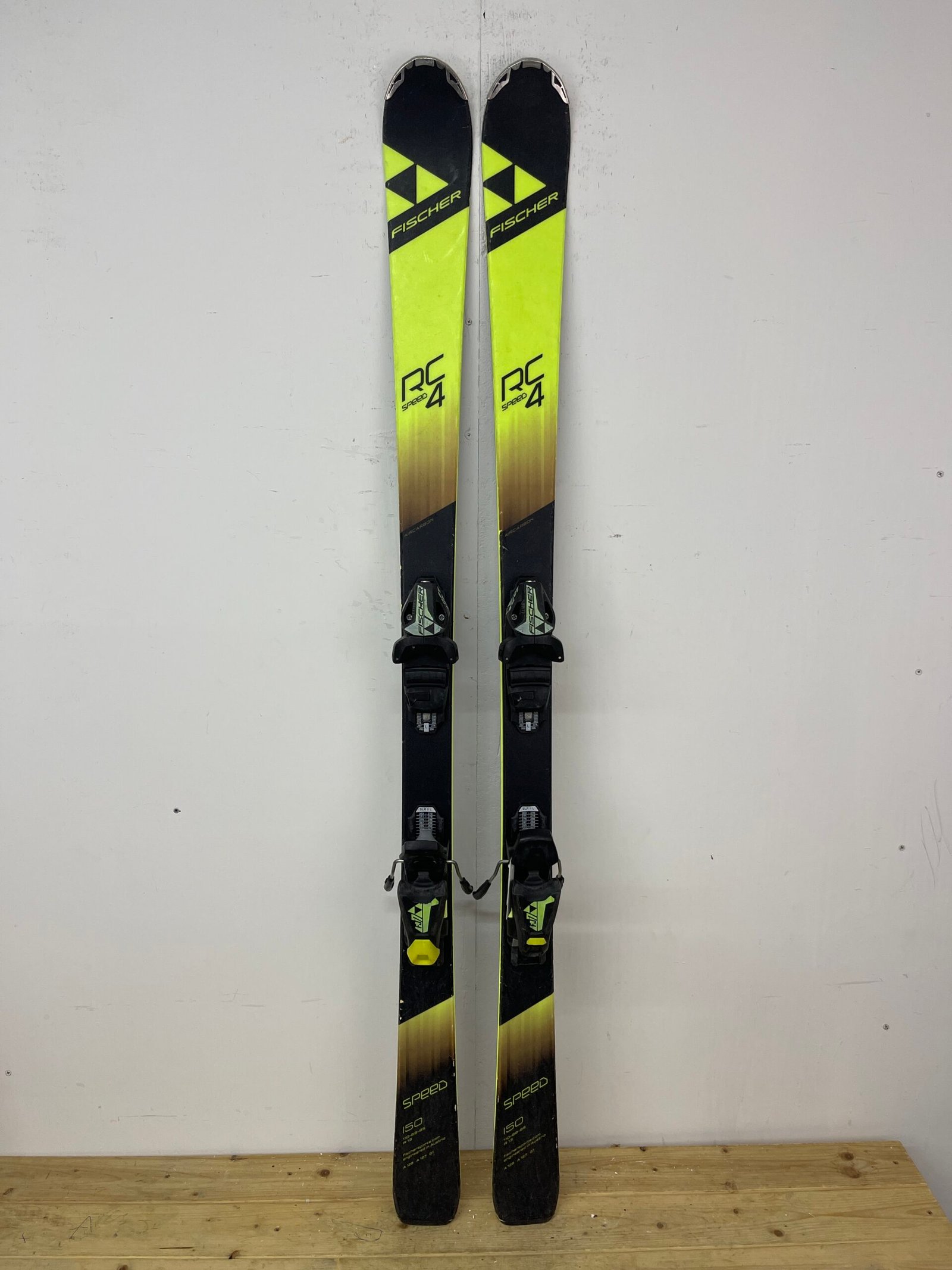fischer-rc4-150cm-naudotos-slides-vilnius.jpg Fischer RC4 150 cm naudotos slidės – used skis Vilniuje | Sniego Kalnas