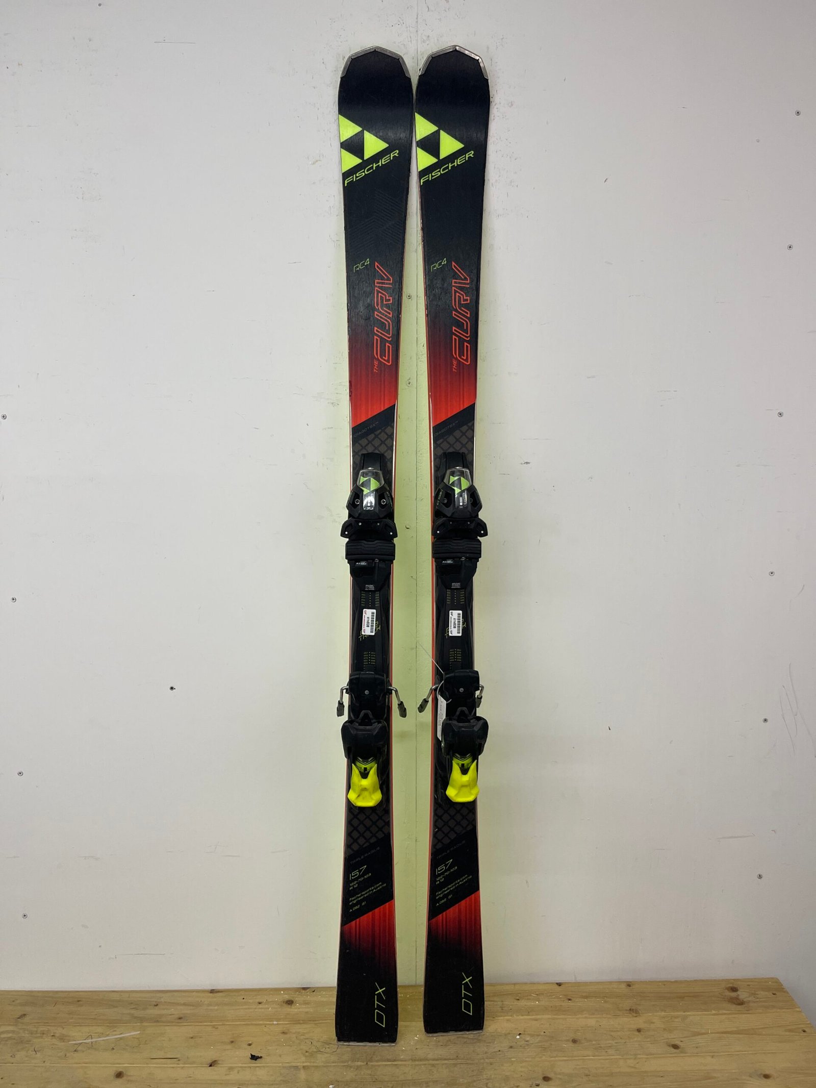 fischer-rc4-curv-dtx-157cm-naudotos-slides-vilnius.jpg Fischer RC4 Curv DTX 157 cm naudotos slidės – used skis Vilniuje | Sniego Kalnas