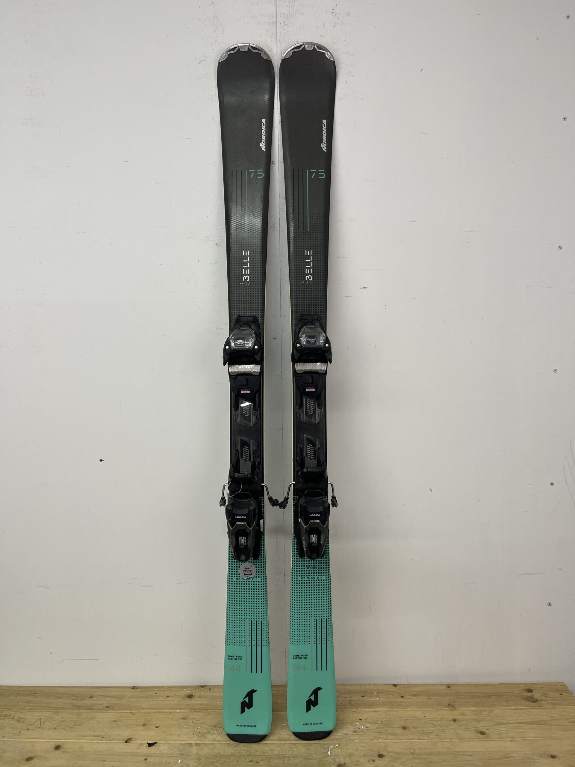 nordica-belle-75-144cm-naudotos-slides-vilnius.jpg Nordica Belle 75 144 cm naudotos slidės – used skis Vilniuje | Sniego Kalnas