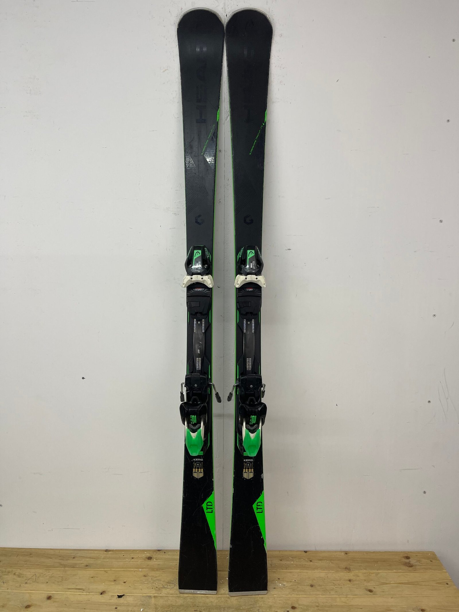 head-super-i-magnum-156cm-naudotos-slides-vilnius.jpg Head Super i Magnum 156 cm naudotos slidės – used skis Vilniuje | Sniego Kalnas