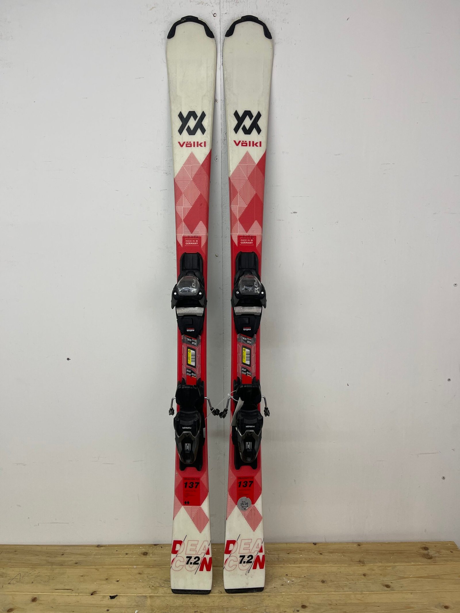 volkl-deacon-137cm-naudotos-slides-vilnius.jpg Völkl Deacon 137 cm naudotos slidės – used skis Vilniuje | Sniego Kalnas