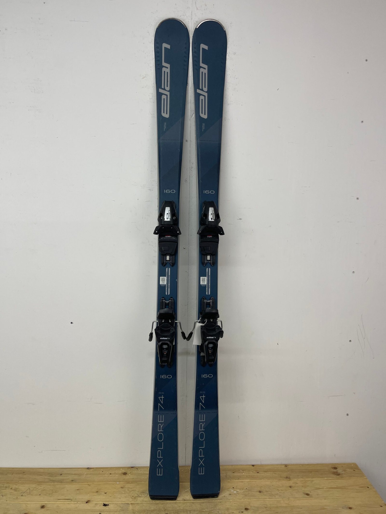 elan-explorer-160cm-naudotos-slides-vilnius.jpg Elan Explorer 160 cm naudotos slidės – used skis Vilniuje | Sniego Kalnas