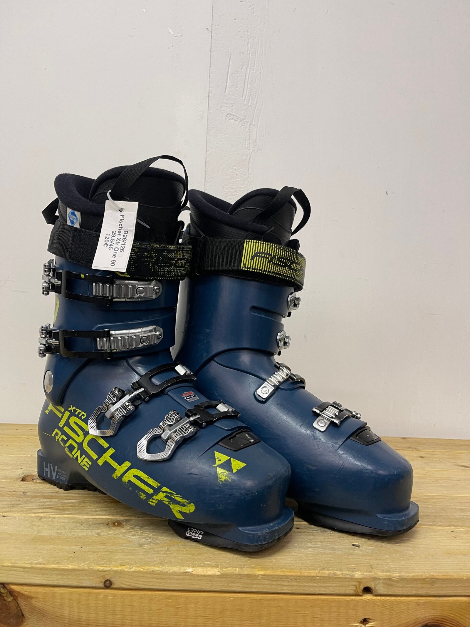 fischer-xtr-one-90-slidinejimo-batai-29-5-eu45 Fischer XTR One 90 slidinėjimo batai 29.5 MP EU 45 – naudoti slidinėjimo batai | Sniego Kalnas