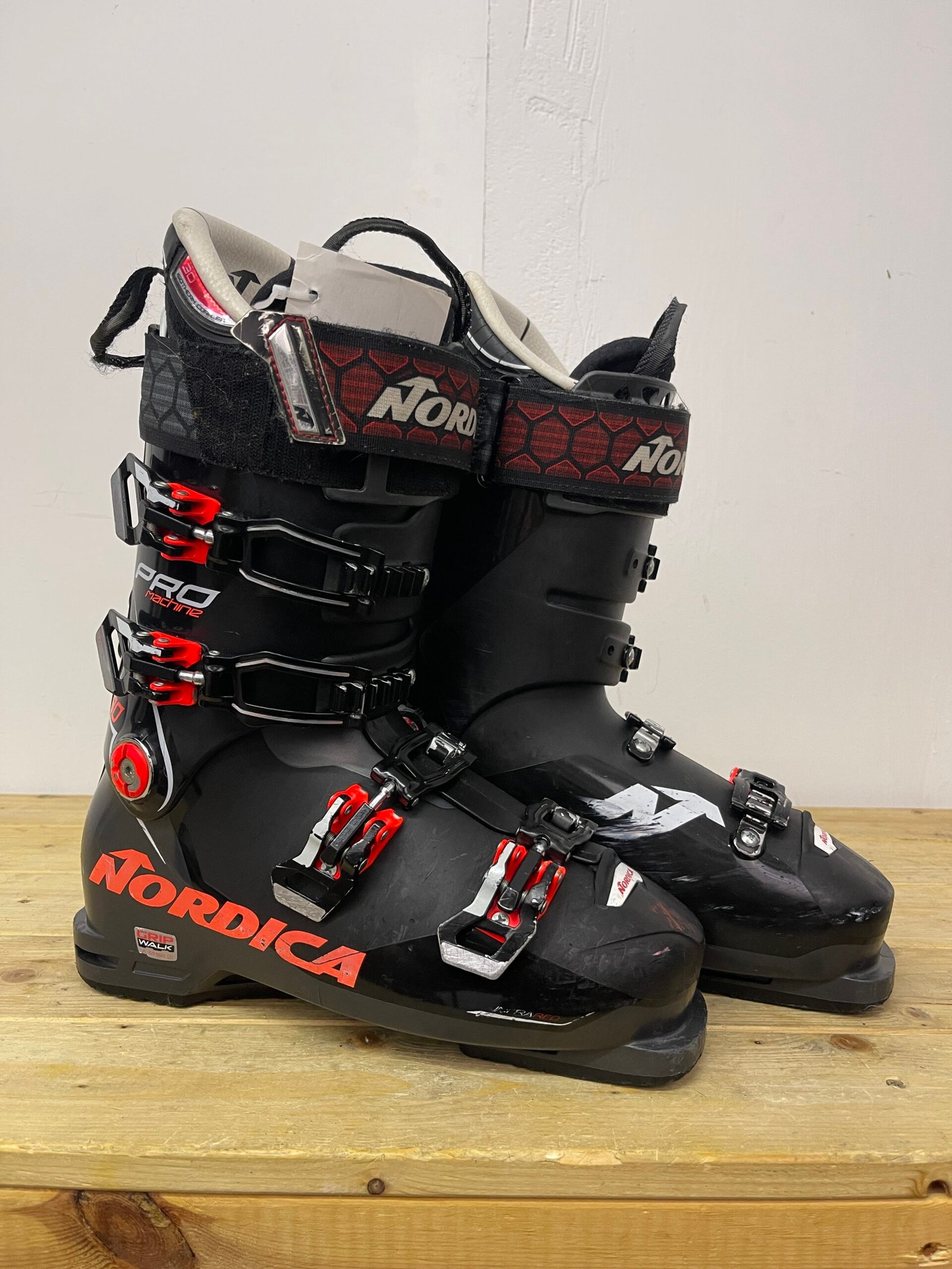 nordica-pro-machine-130-slidinejimo-batai-27-5-eu42 Nordica Pro Machine 130 slidinėjimo batai 27.5 MP EU 42 – naudoti slidinėjimo batai | Sniego Kalnas