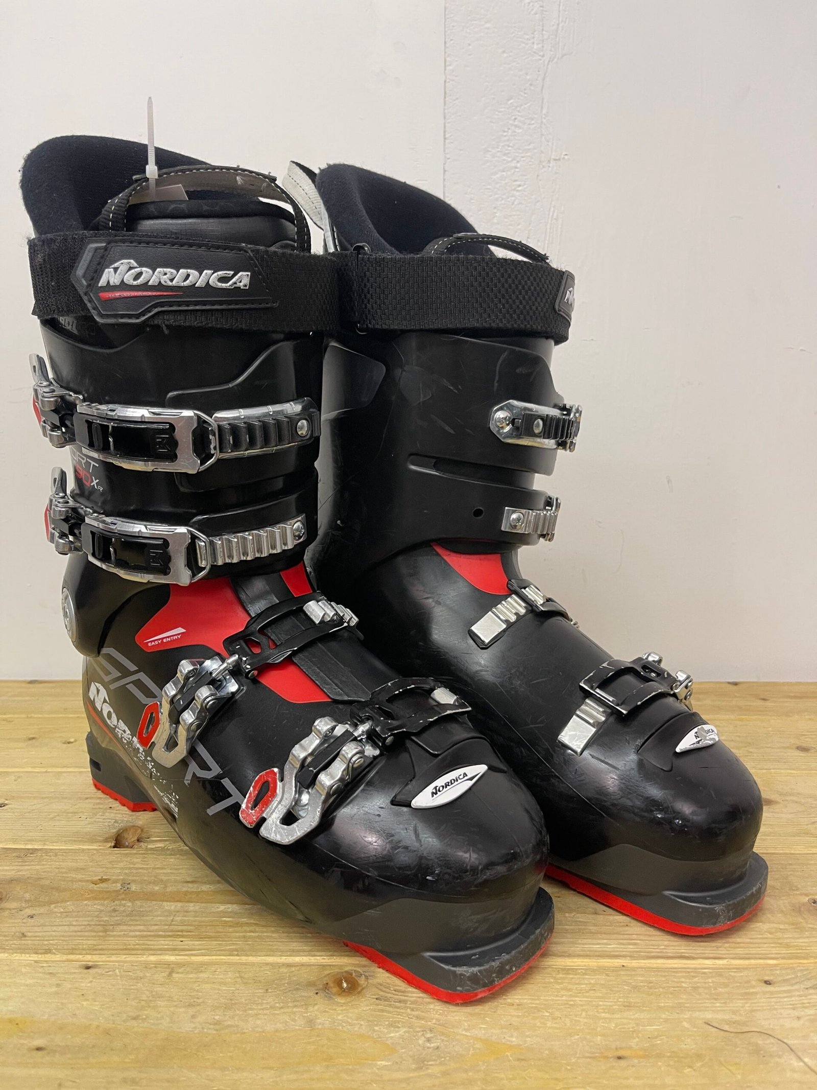 nordica-sportmachine-90-slidinejimo-batai-29-5-eu45 Nordica SportMachine 90 slidinėjimo batai 29.5 MP EU 45 – naudoti slidinėjimo batai | Sniego Kalnas