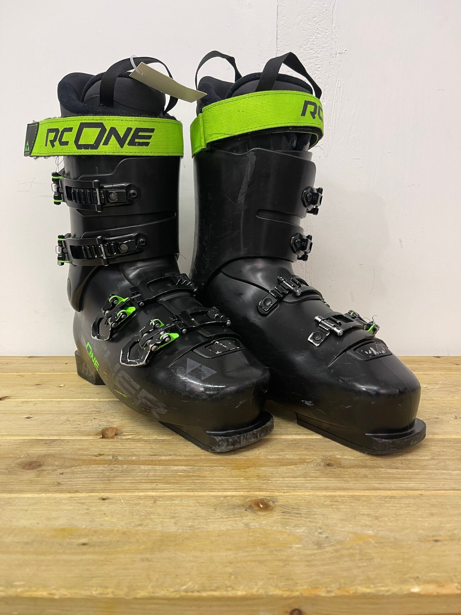 fischer-rc-one-90-slidinejimo-batai-28-5-eu43-44 Fischer RC One 90 slidinėjimo batai 28.5 MP EU 43–44 – naudoti slidinėjimo batai | Sniego Kalnas