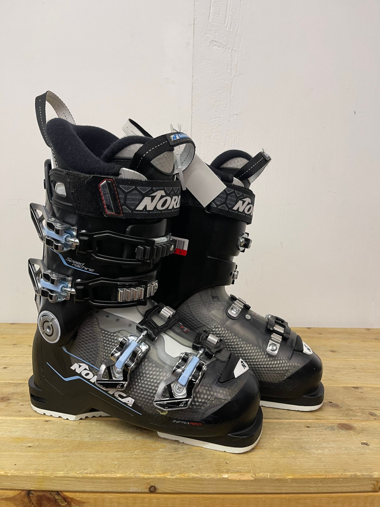 nordica-speedmachine-95-slidinejimo-batai-23-5-eu36 Nordica SpeedMachine 95 slidinėjimo batai 23,5 MP EU 36 – naudoti slidinėjimo batai | Sniego Kalnas