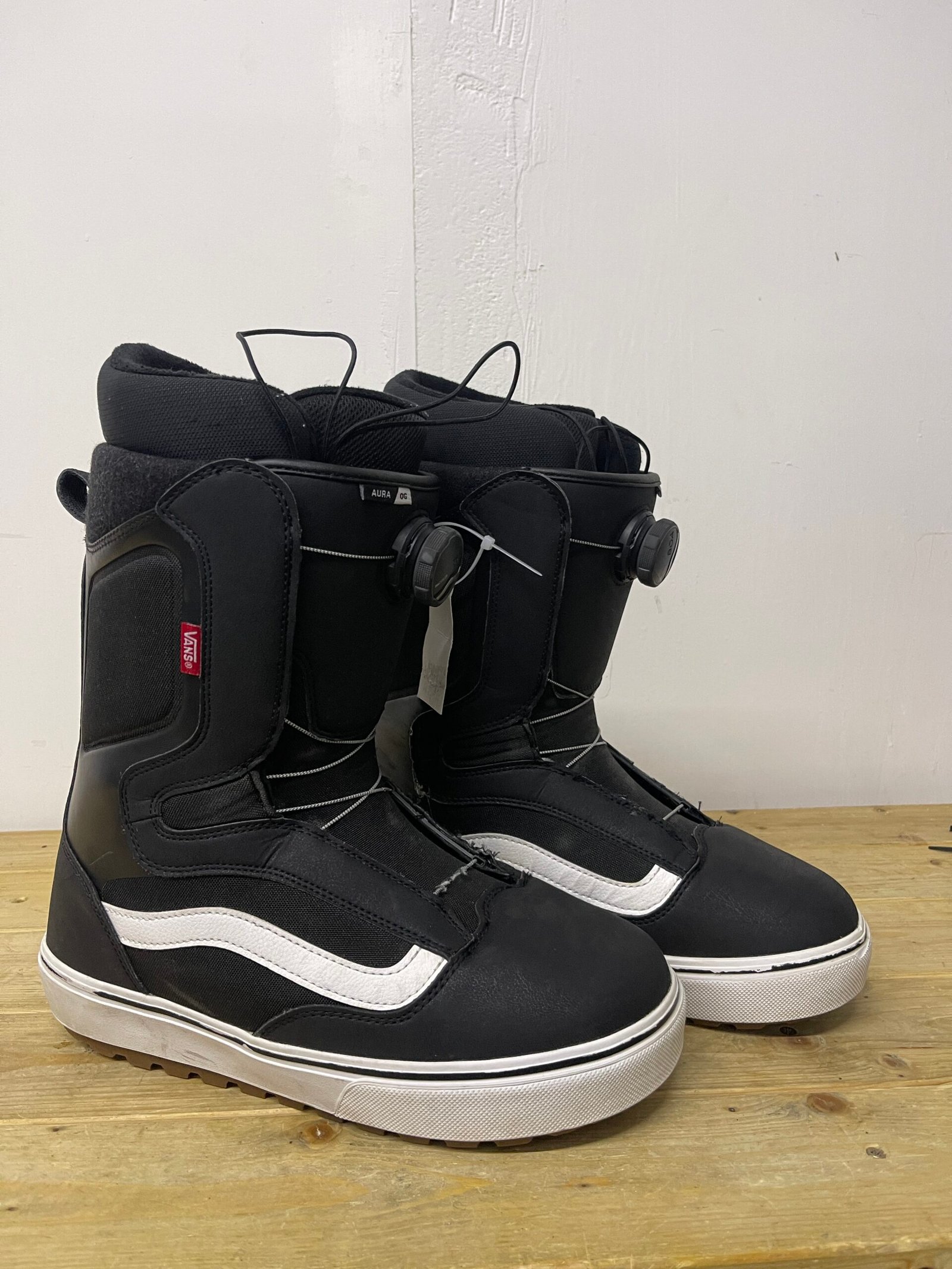 Vans Aura EU 44 – naudoti snieglenčių batai Vans Aura EU 44 naudoti snieglenčių batai – snowboard boots Vilniuje | Sniego Kalnas