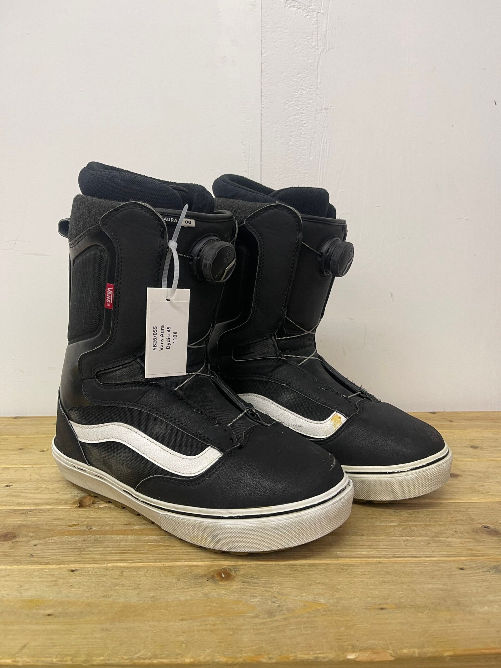 Vans Aura EU 44 – naudoti snieglenčių batai Vans Aura EU 44 naudoti snieglenčių batai – snowboard boots Vilniuje | Sniego Kalnas