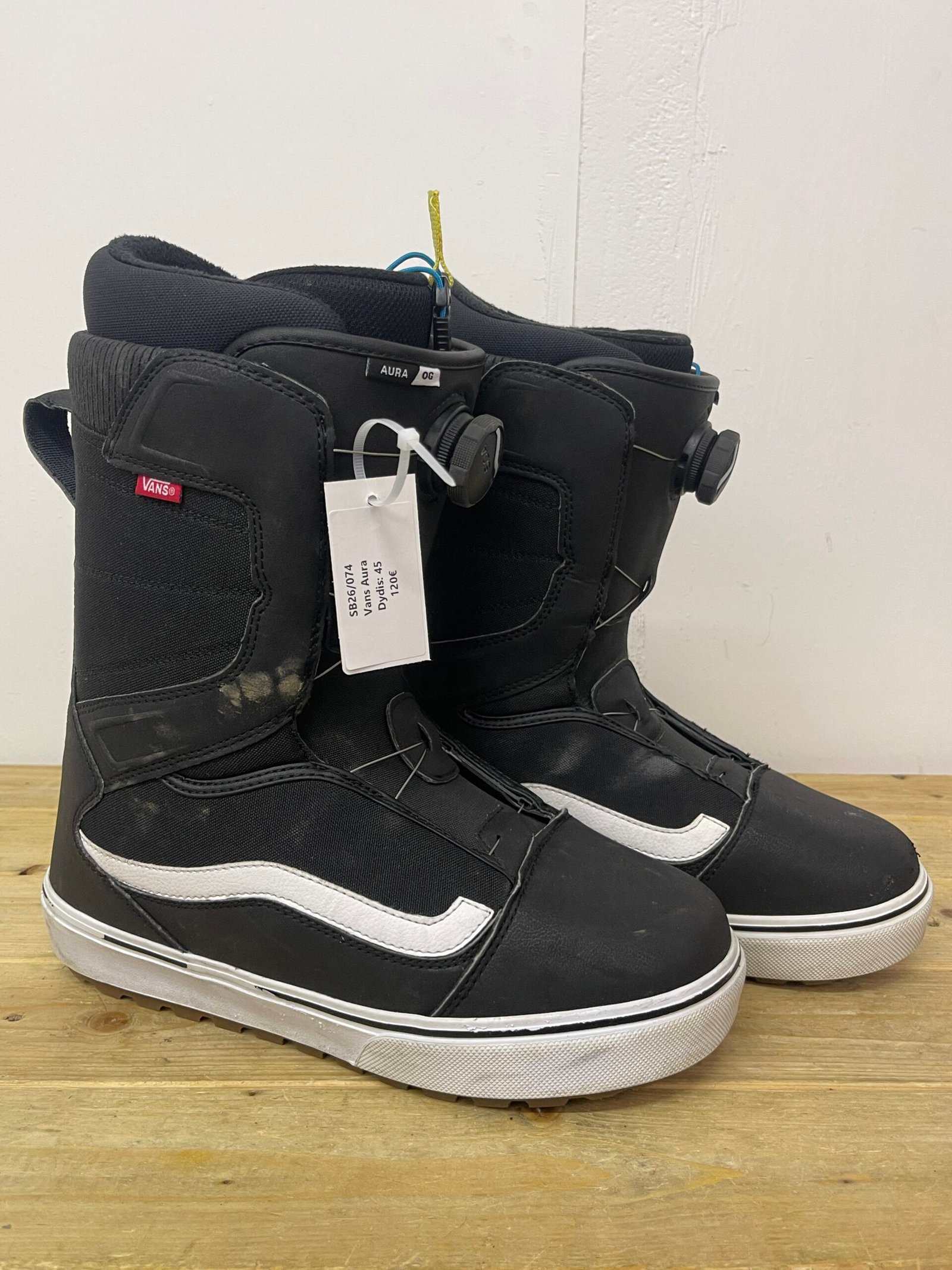 Vans Aura EU 45 – naudoti snieglenčių batai Vans Aura EU 45 naudoti snieglenčių batai – snowboard boots Vilniuje | Sniego Kalnas