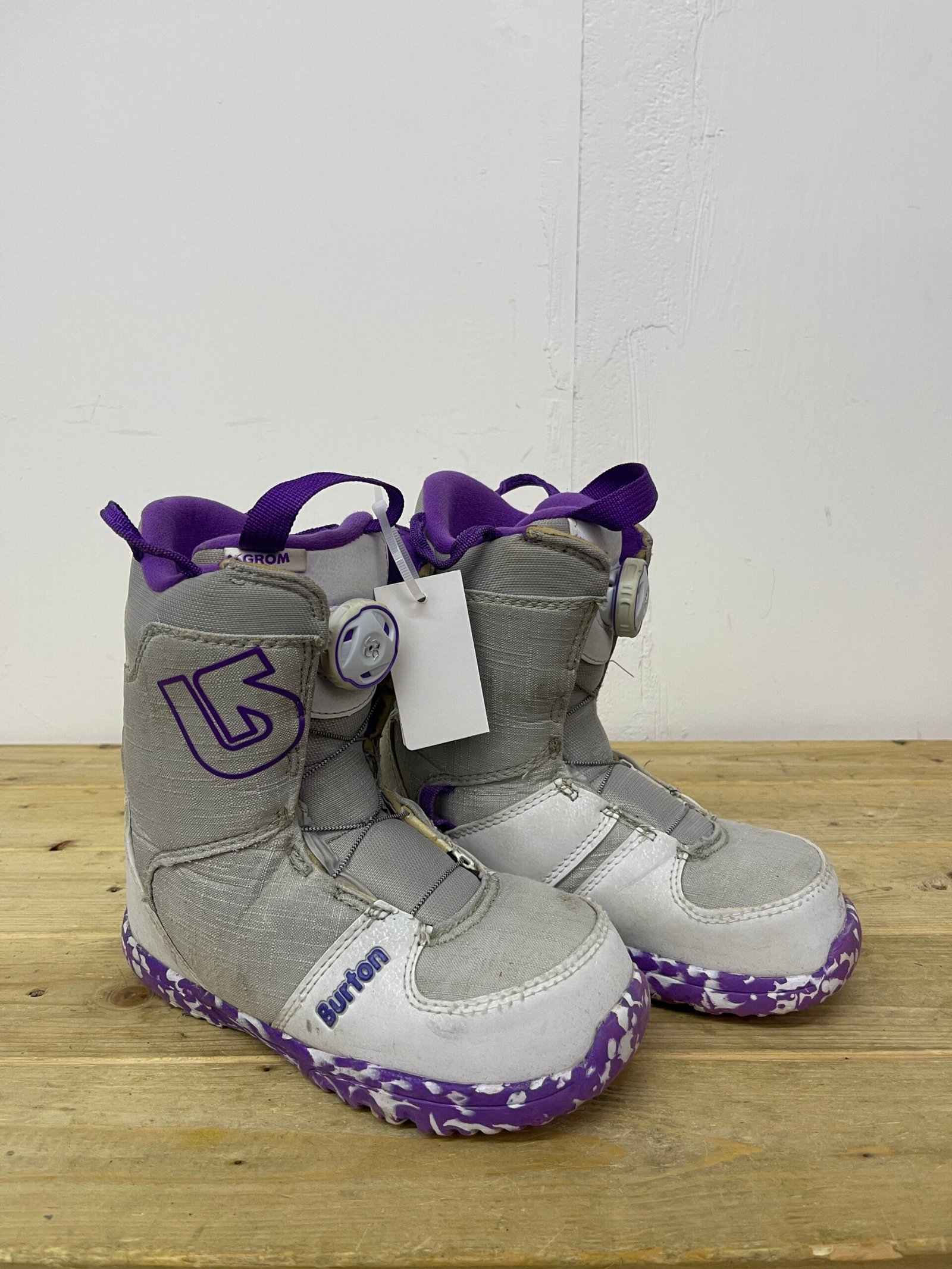 Burton Grom EU 31,5 – naudoti vaikiški snieglenčių batai Burton Grom EU 31,5 naudoti vaikiški snieglenčių batai – snowboard boots Vilniuje | Sniego Kalnas