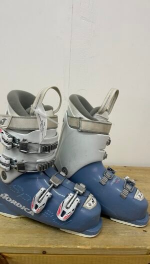 Nordica SpeedMachine 4 vaikiški slidinėjimo batai 22,5 MP EU 35 – naudoti slidinėjimo batai | Sniego Kalnas